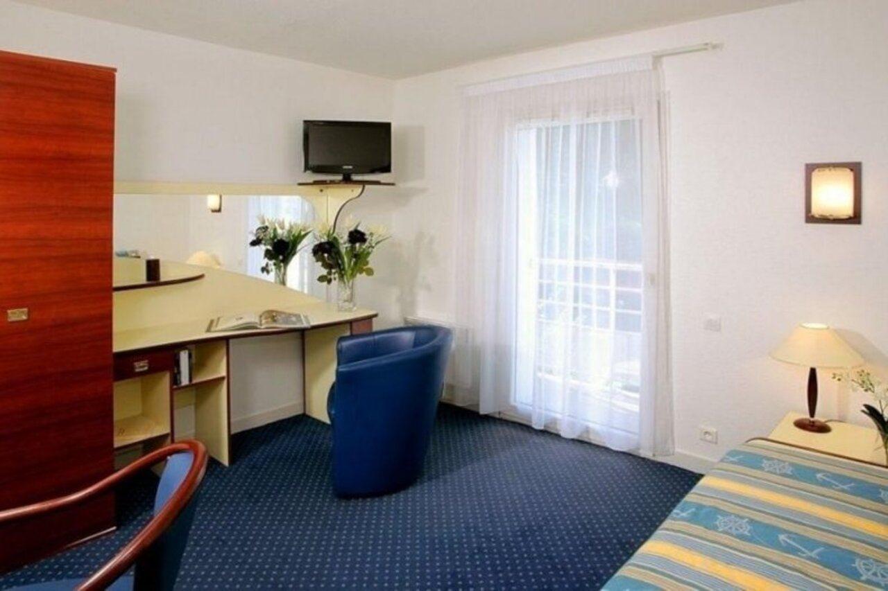 Terres De France Brest Aparthotel Exteriör bild