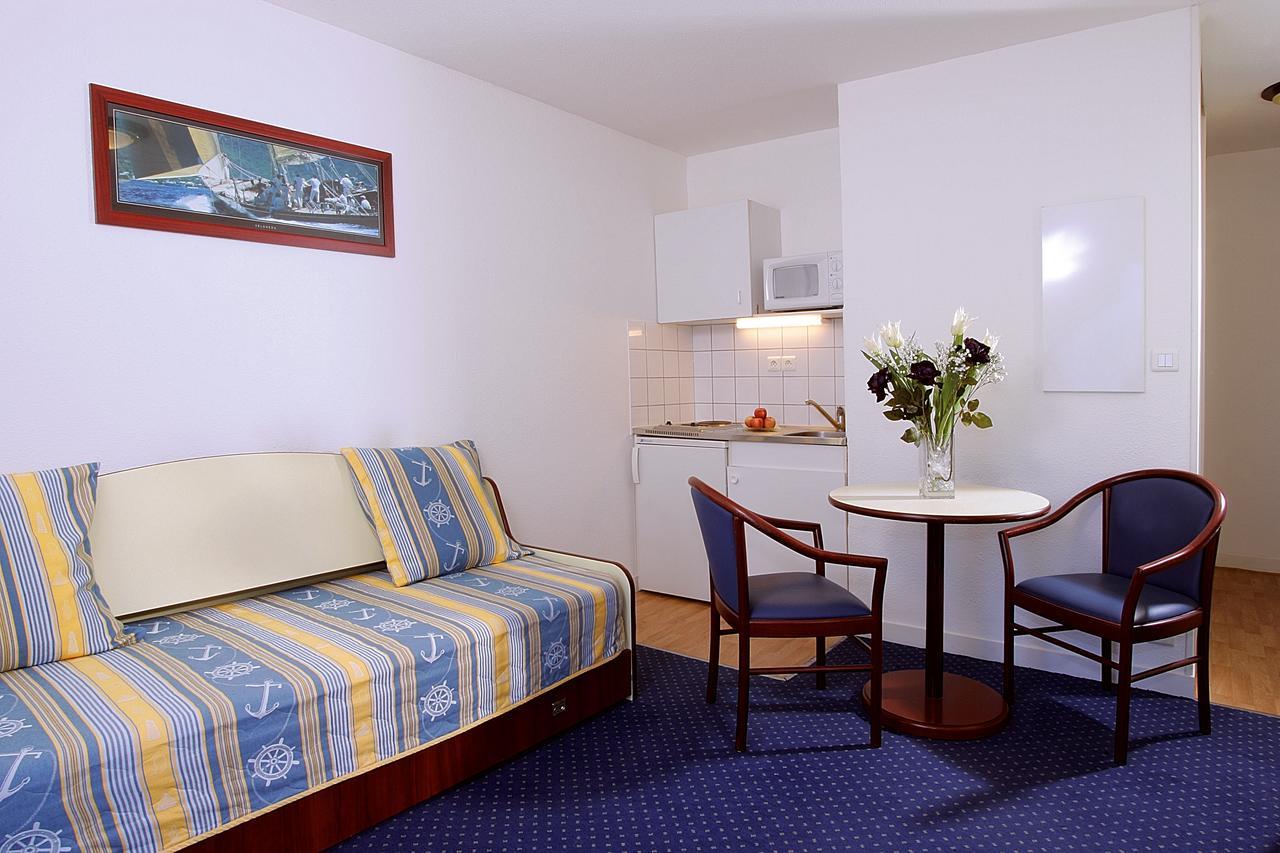 Terres De France Brest Aparthotel Exteriör bild